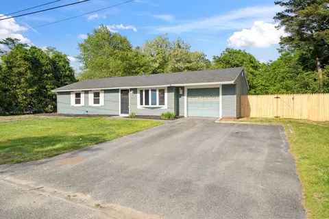 41 Camardo Dr, Wareham, MA 02571