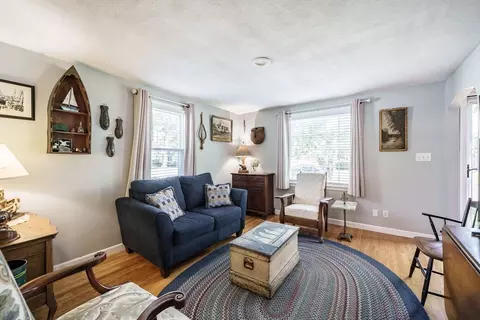 48 Clairmont Ave, Chicopee, MA 01013 photo 6