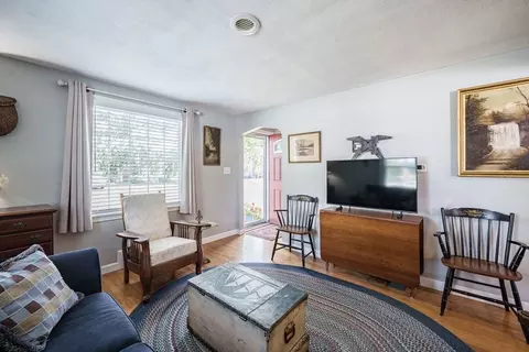 48 Clairmont Ave, Chicopee, MA 01013 photo 7