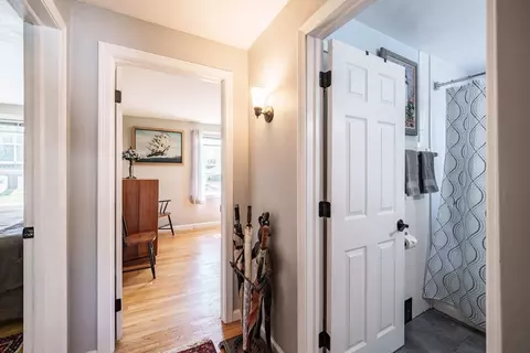 48 Clairmont Ave, Chicopee, MA 01013 photo 9