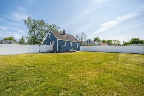 48 Clairmont Ave, Chicopee, MA 01013 photo 31