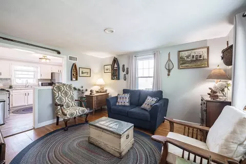 48 Clairmont Ave, Chicopee, MA 01013 photo 8