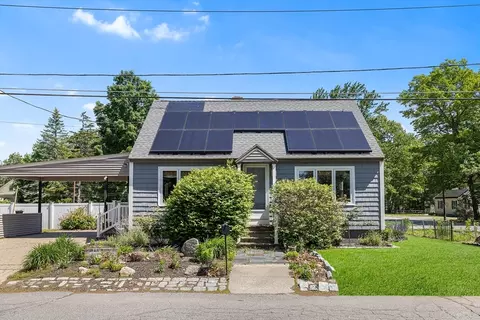 298 Spruce St, Leominster, MA 01453