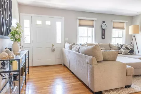 9 Camelot Ln, Easthampton, MA 01027 photo 10