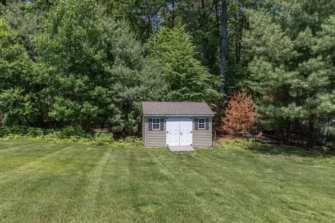 9 Camelot Ln, Easthampton, MA 01027 photo 27