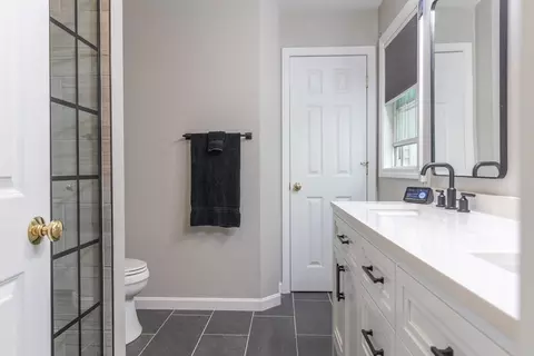 9 Camelot Ln, Easthampton, MA 01027 photo 14