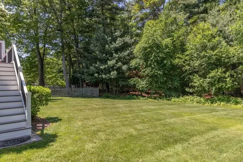9 Camelot Ln, Easthampton, MA 01027 photo 31