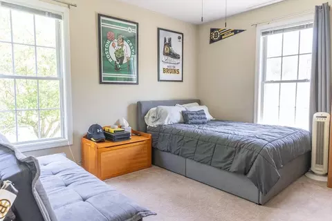 9 Camelot Ln, Easthampton, MA 01027 photo 16