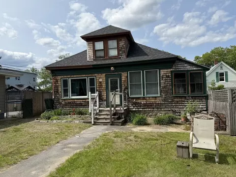 29 Lynn St, Lawrence, MA 01843