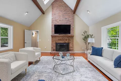 1173 North Rd, Carlisle, MA 01741