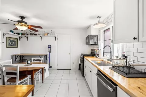 56 Dane St #2, Beverly, MA 01915 photo 9