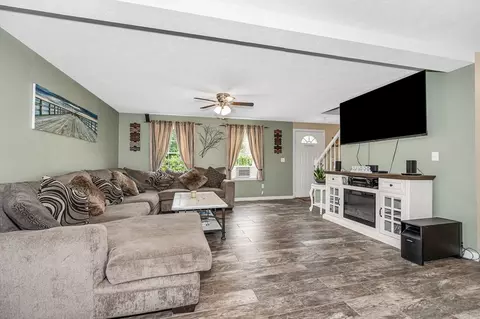 37 Sylvan Rd, Gardner, MA 01440 photo 10