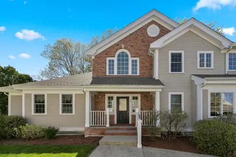 410 Salem St #707, Wakefield, MA 01880