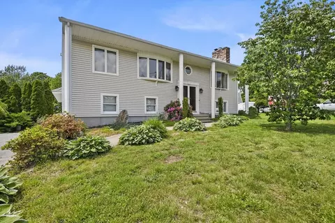 200 Joseph Dr, Fall River, MA 02720