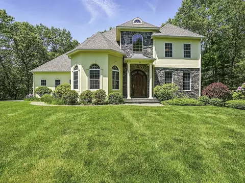 4 Emerson Way, Hopkinton, MA 01748