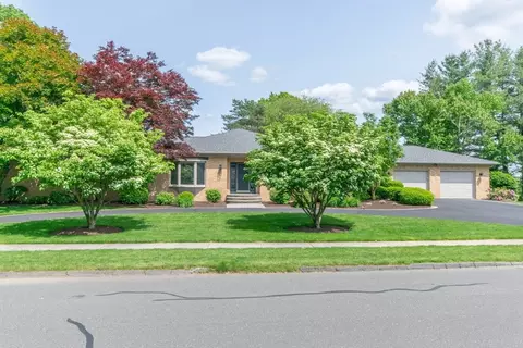 109 Wild Grove Ln, Longmeadow, MA 01106