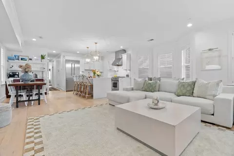 603 E 6th St #2, Boston, MA 02127