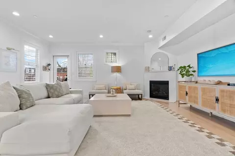 603 E 6th St #2, Boston, MA 02127 photo 10