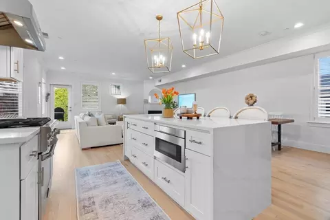 603 E 6th St #2, Boston, MA 02127 photo 2
