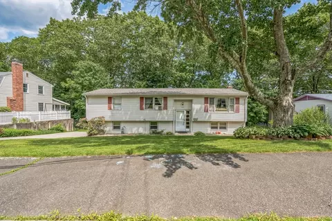 163 Lockland Ave, Framingham, MA 01701