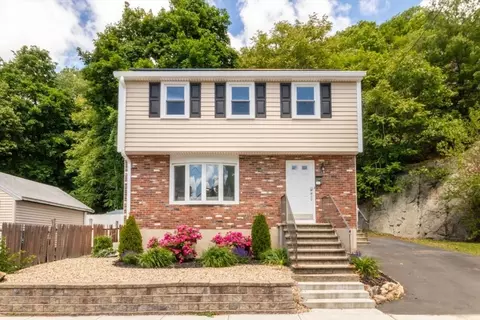 56 Cliff St, Malden, MA 02148