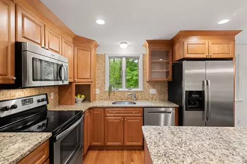 45 Fairfield St, Maynard, MA 01754 photo 3