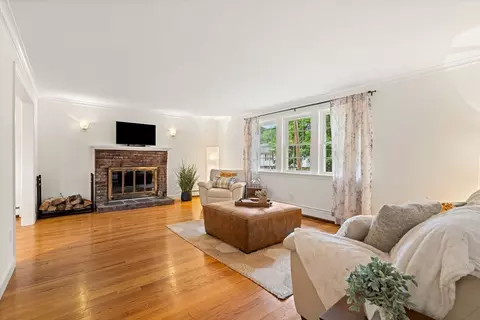 45 Fairfield St, Maynard, MA 01754 photo 9