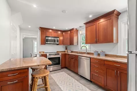 Kitchen - 11 Netta Rd, Dedham, MA 02026 photo 2 of 4
