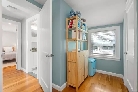 Entry Way - 11 Netta Rd, Dedham, MA 02026 photo 1 of 1