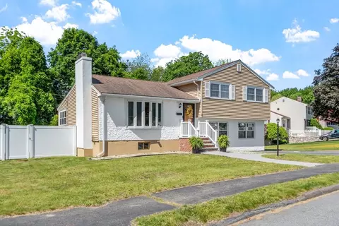 Exterior - 2 Appleton Rd, Wakefield, MA 01880 photo 2 of 8