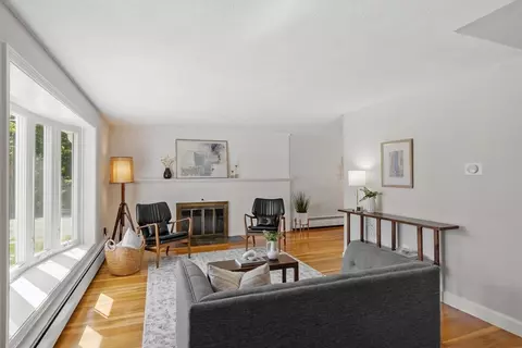 Living - 2 Appleton Rd, Wakefield, MA 01880 photo 4 of 12