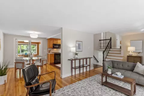 Living - 2 Appleton Rd, Wakefield, MA 01880 photo 5 of 12