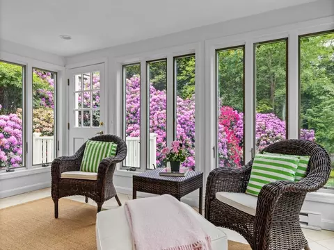 29 Brook St, Wellesley, MA 02482 photo 9