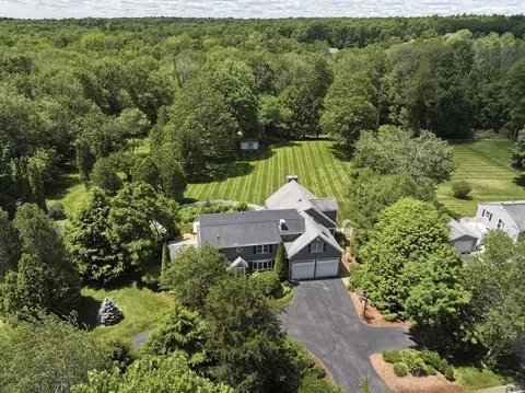 1221 Highland St, Holliston, MA 01746