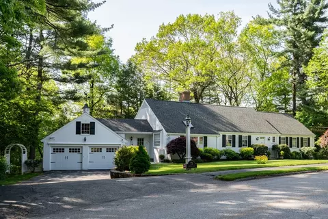 73 Greylock Rd, Wellesley, MA 02481