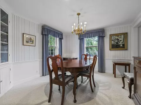 45 Mayo Rd, Wellesley, MA 02482 photo 3