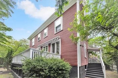 11 Maynard Pl, Cambridge, MA 02138