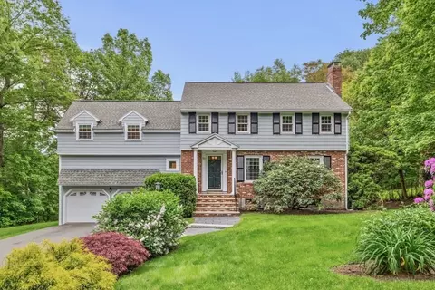 109 Thornberry Rd, Winchester, MA 01890