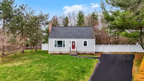 16 Treeland Dr, Walpole, MA 02081