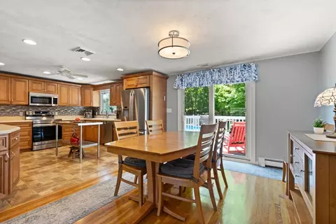 10 Lisa Ln, Reading, MA 01867 photo 7