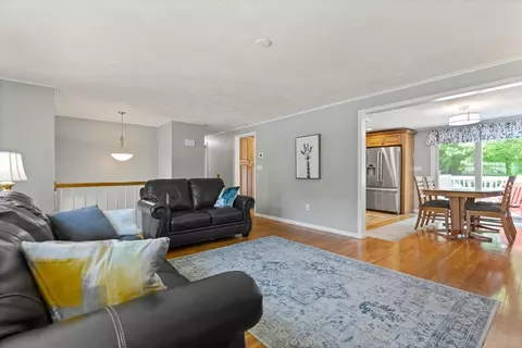 10 Lisa Ln, Reading, MA 01867 photo 6