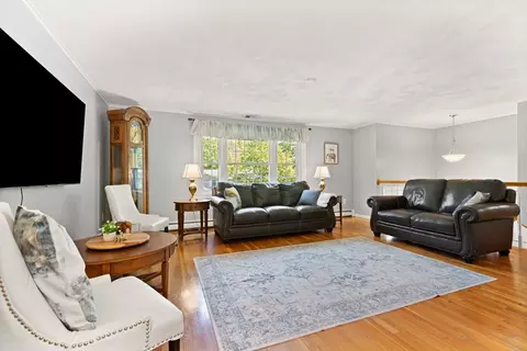 10 Lisa Ln, Reading, MA 01867 photo 5
