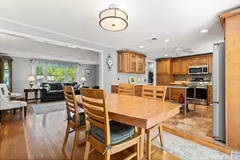 10 Lisa Ln, Reading, MA 01867 photo 8