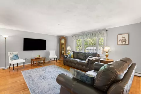 10 Lisa Ln, Reading, MA 01867 photo 4