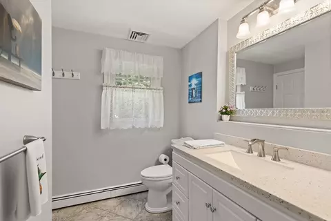 10 Lisa Ln, Reading, MA 01867 photo 14