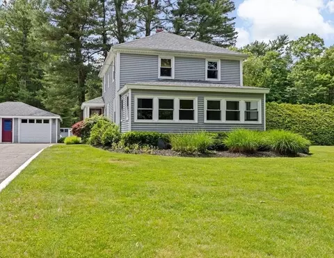 617 Plymouth St, Middleboro, MA 02346