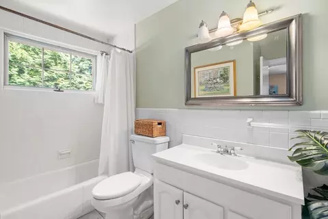21 Studio Rd, Auburndale, MA 02466 photo 13