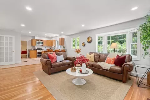 21 Studio Rd, Auburndale, MA 02466 photo 9