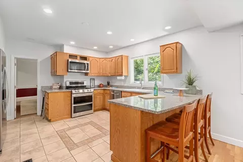 21 Studio Rd, Auburndale, MA 02466 photo 6