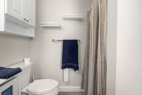 Bath - 5 Adele Ave, Haverhill, MA 01832 photo 2 of 3